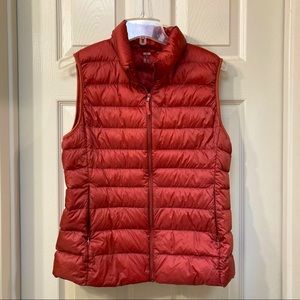 Woman down puff vest